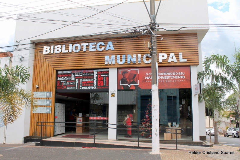 Biblioteca de Marília oferece experiência gratuita de ensino musical com realidade virtual